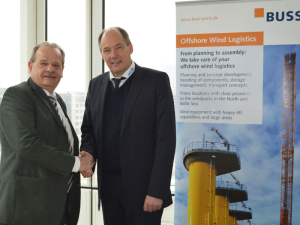 Heinz Wasser, Geschäftsführer des Orange Blue Terminals, und Torsten Andritter-Witt, Projekt Manager ANTS Offshore